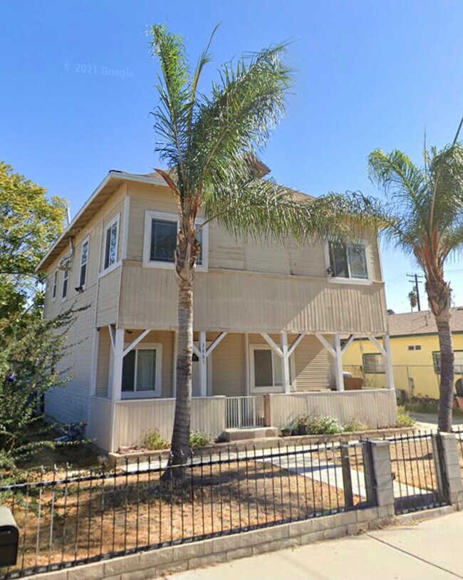 Primary Photo - 3861 Taft St
