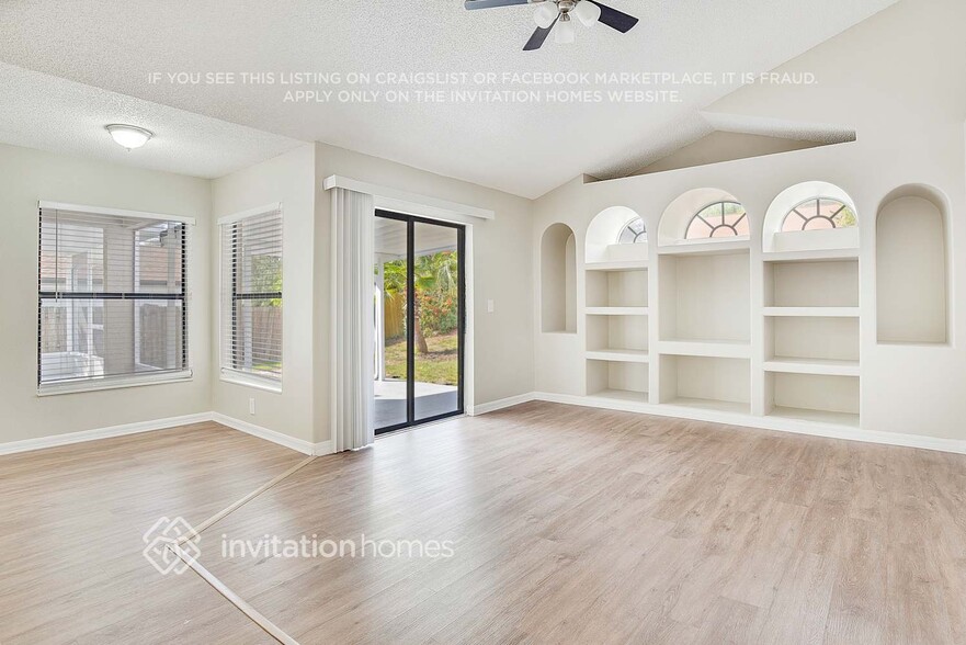 Building Photo - 2621 Alclobe Cir