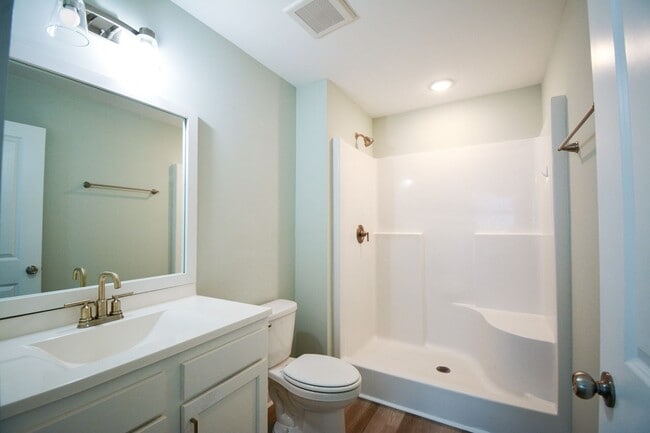 Building Photo - BEAUTIFUL! 2 Bedroom with Flex Space Townhome in Sneads Ferry