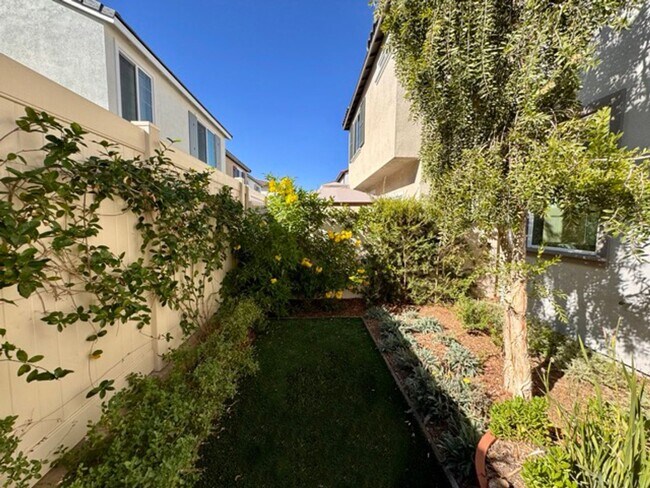 Building Photo - Brand New 4 Bedroom Home with Solar in Gated Moreno Valley Community!