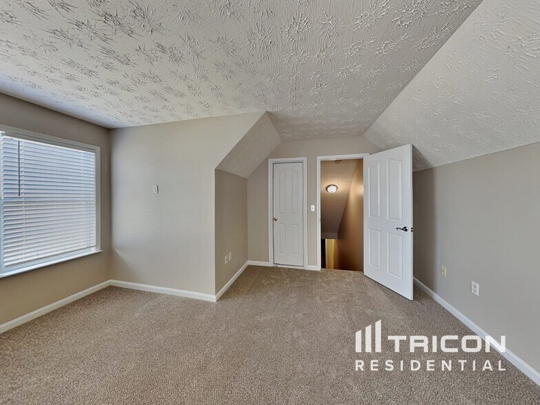 Building Photo - 222 Yardsley Dr