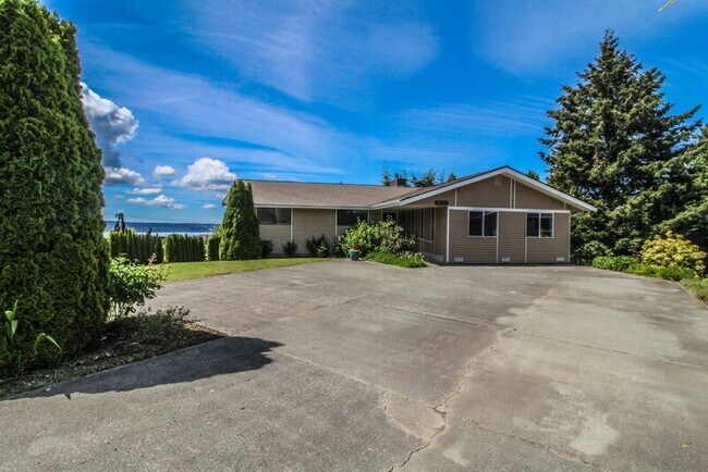 Building Photo - 3233 54th St SW