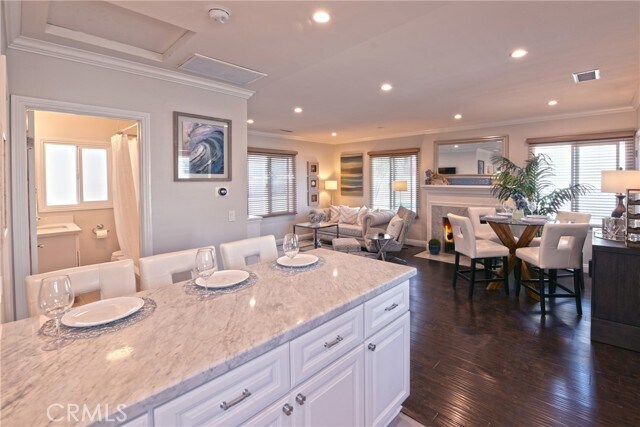 Building Photo - 1319 W Bay Ave