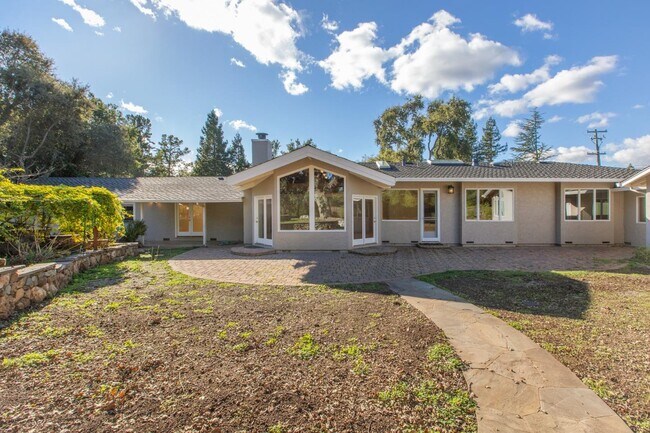 Building Photo - 27696 Vogue Ct