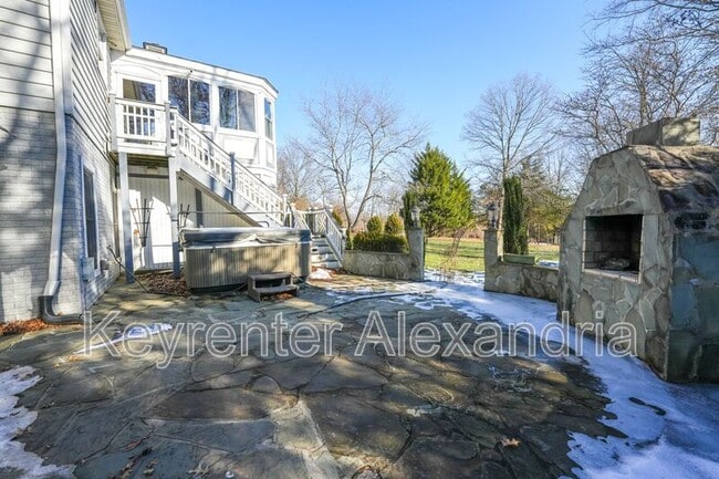 Building Photo - 13568 Heritage Farms Dr