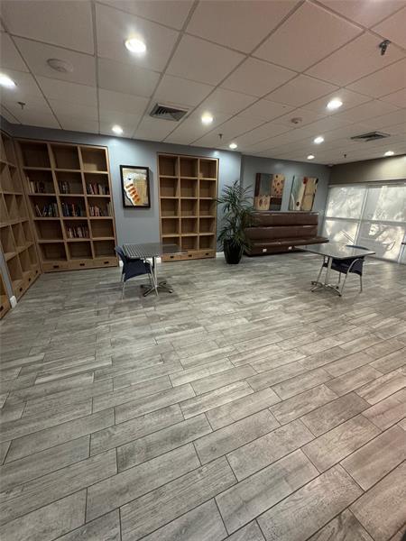 Building Photo - 850 N Miami Ave