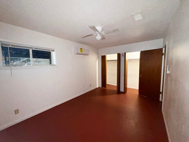 Building Photo - 132 Lake Breeze Dr