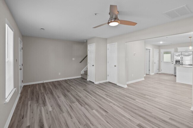 Building Photo - Newly Constructed 2 & 3 bedroom Cross Cree...