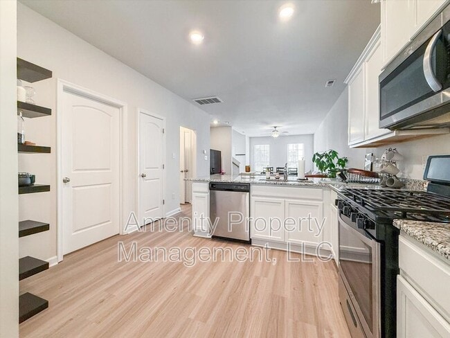 Building Photo - 1527 Auckland Ct