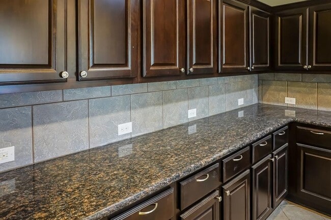 Building Photo - 297 Country Crossing Cir
