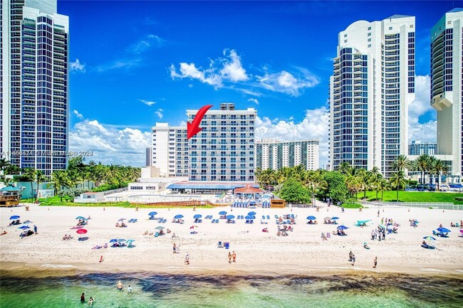 Building Photo - 19201 Collins Ave