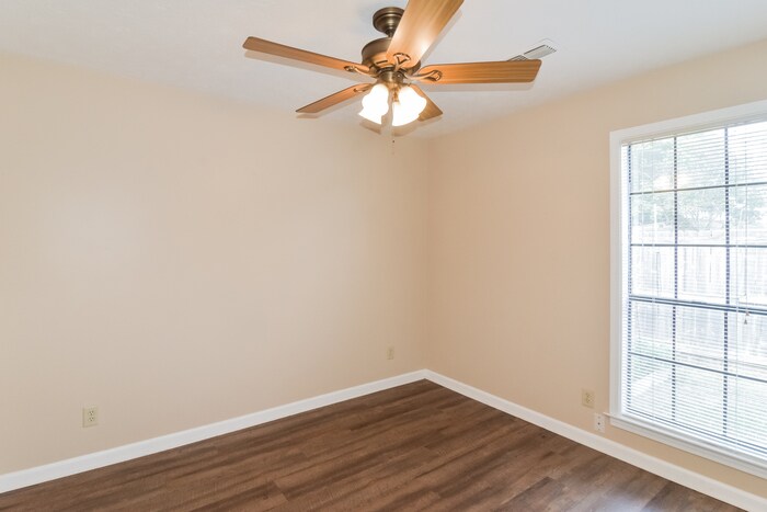 Building Photo - 414 Woodhaven Ct