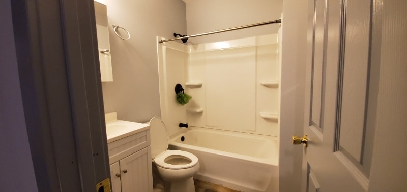 Building Photo - 1318 W 18th St N