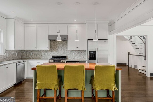 Building Photo - 546 Candler Park Dr NE