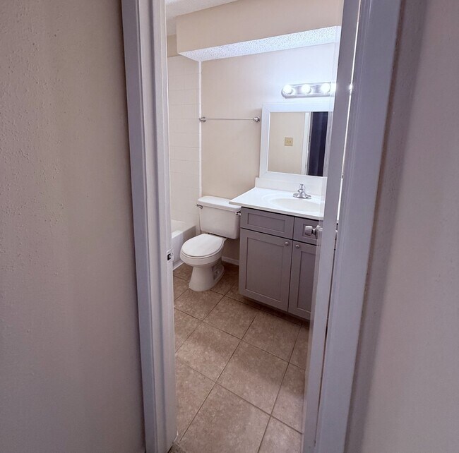 Building Photo - 10326 Cook Rd