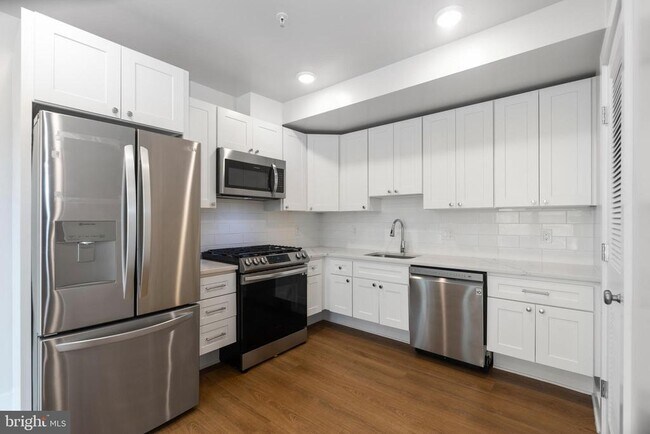 Building Photo - 1100 Bladensburg Rd NE