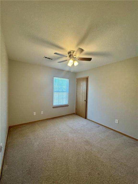 Building Photo - 340 Grant Springs Dr