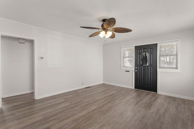 Building Photo - 724 Northwood Dr