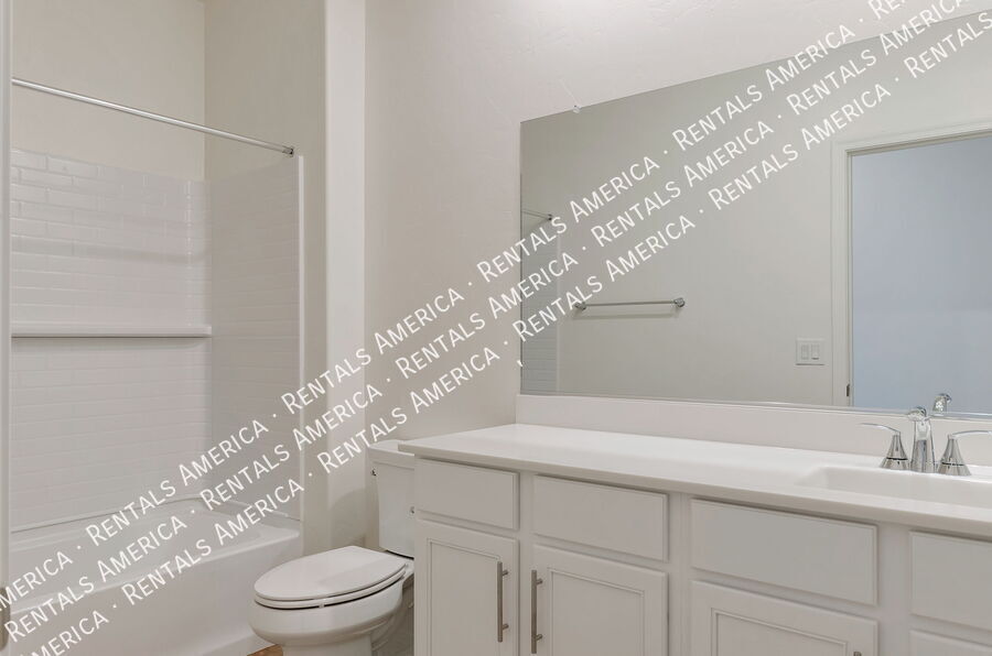 Building Photo - 5468 W Monterey Dr