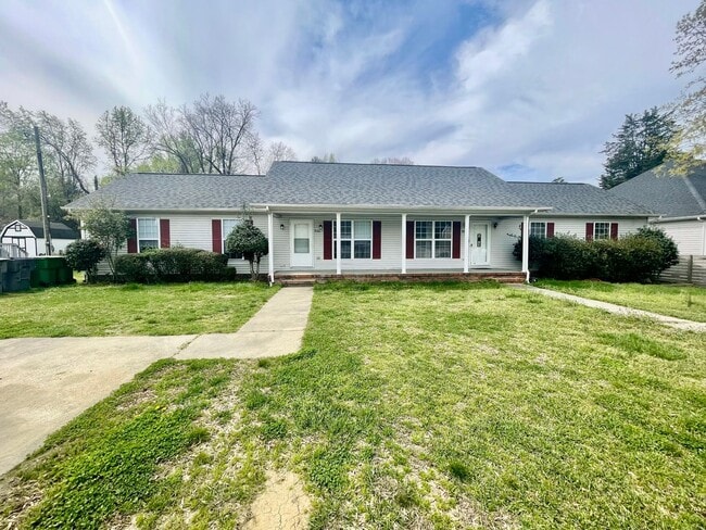 Building Photo - (Hold$5K)TomSadler935