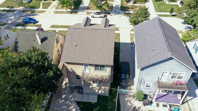 Building Photo - 3334 Cummings Ave