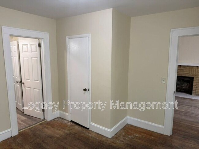 Building Photo - 1511 Albright Ave