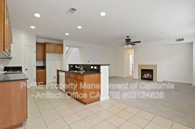 Building Photo - 2446 Mojave Dr