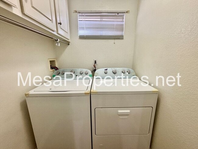 Building Photo - 16260 Windcrest Dr