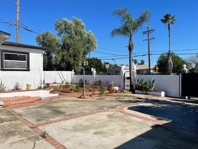 Building Photo - 14519 Fox St