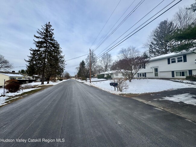 Building Photo - 18 Cherry Hill Rd