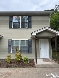 Building Photo - **MOVE IN SPECIAL, FREE FIRST MONTHS RENT ** 2Bedroom, 1.5 Bath Townhouse