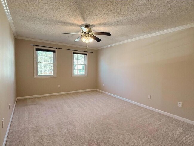 Building Photo - 7024 Somerset Cir