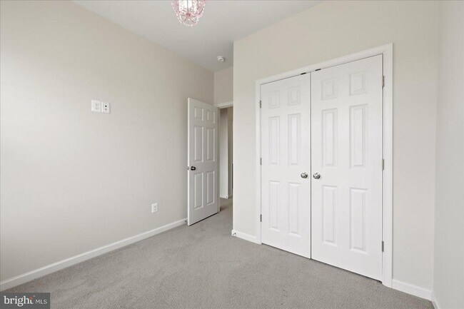 Building Photo - 246 Norland Knoll Dr