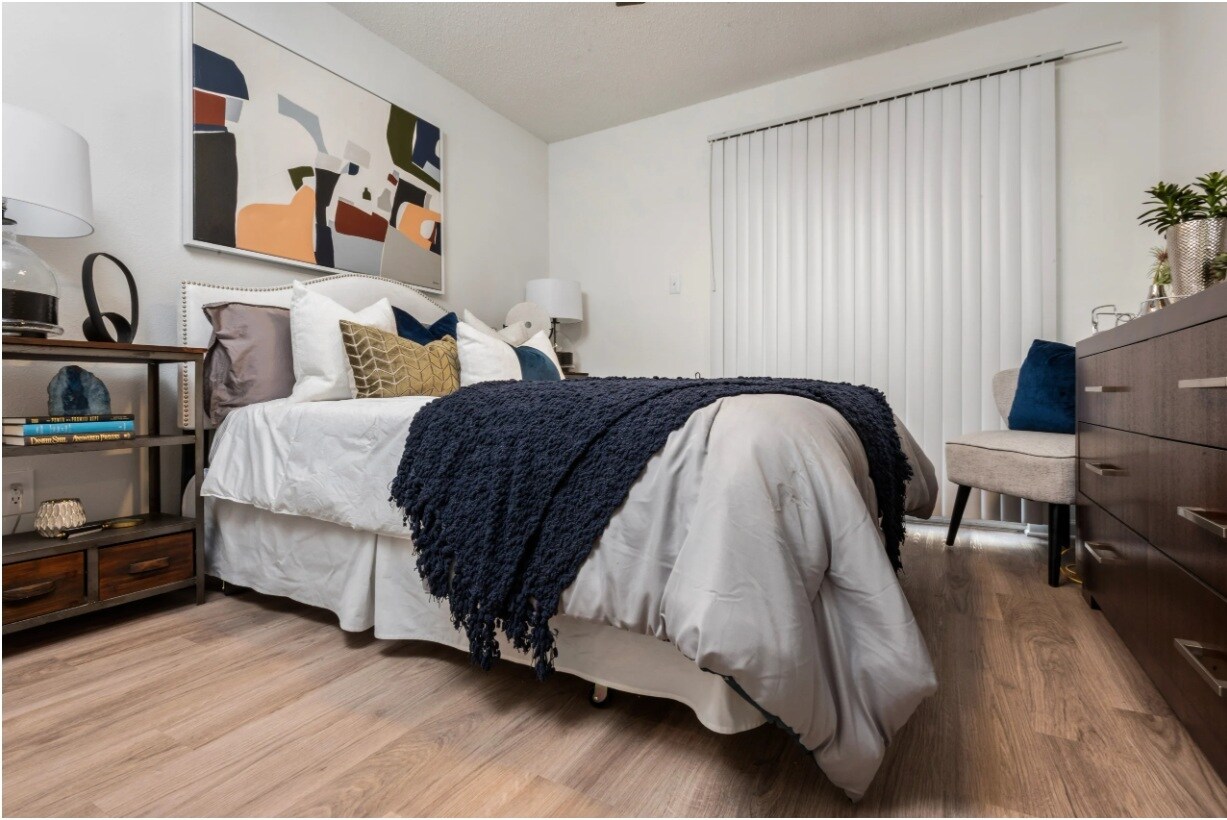 Building Photo - 12001 Metric Blvd