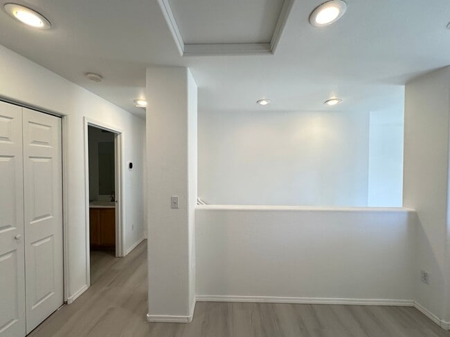 Building Photo - Sterling Court 2