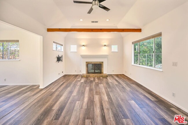 Building Photo - 655 Brooks Ave