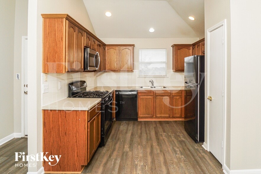 Building Photo - 8422 Cherisse Dr