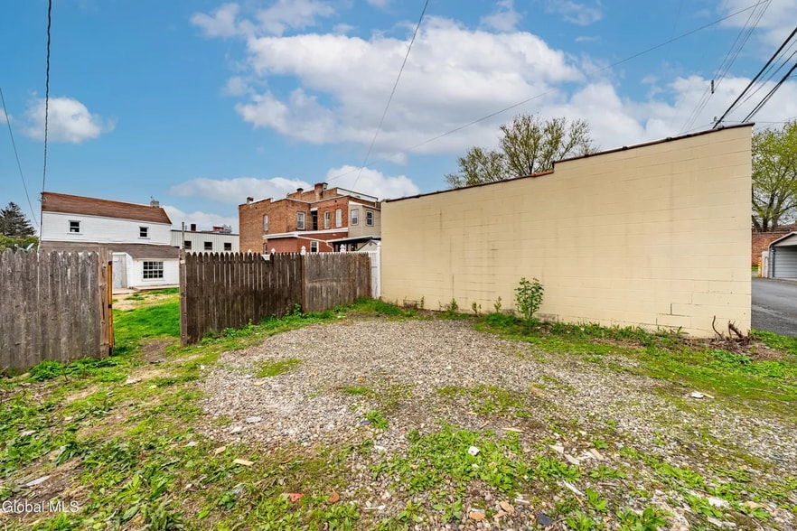 Building Photo - 362 2nd St