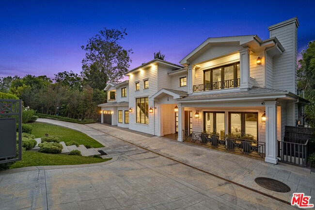 Building Photo - 126 N Canyon View Dr