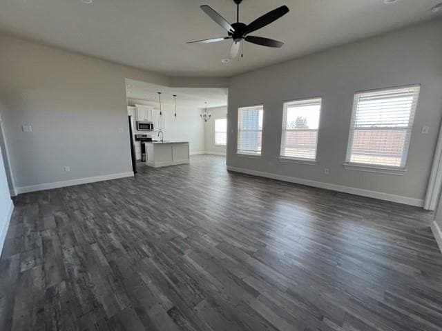 Building Photo - 7118 Phoenix Dr