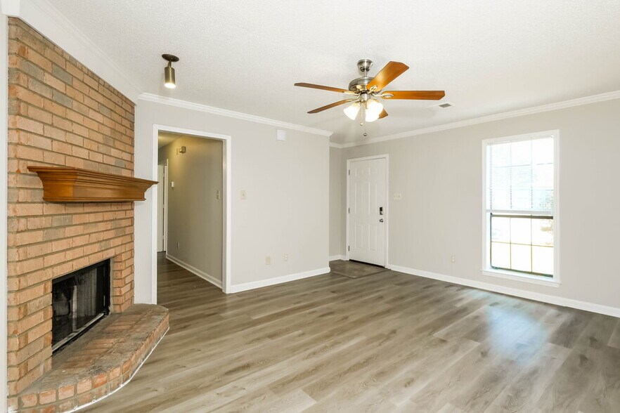 Building Photo - 4805 Gadwall Dr W