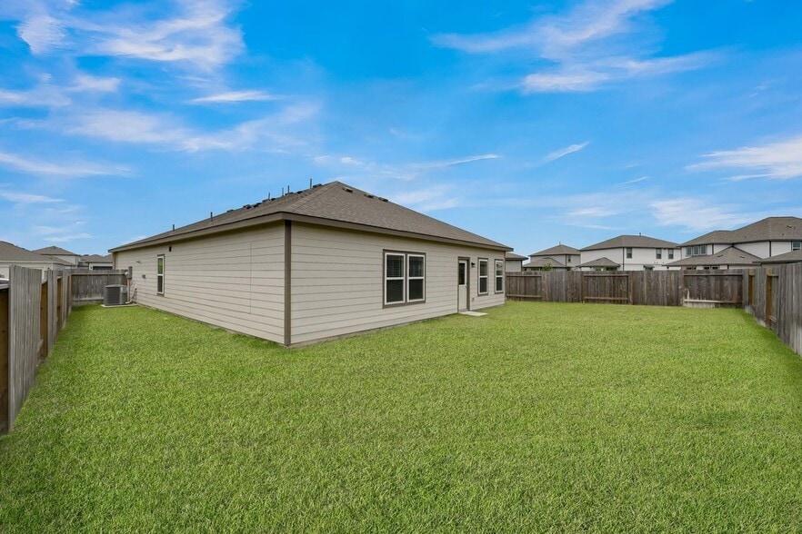 Building Photo - 14309 Ash Tree Dr