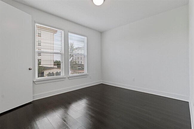 Building Photo - 3300 Towers Blvd