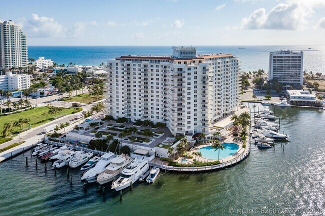 Building Photo - 1 Las Olas Cir