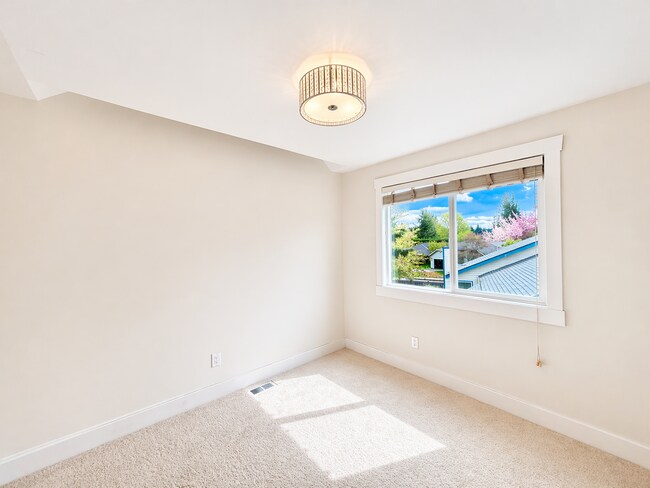 Building Photo - Great SFH for rent in North Rose Hill