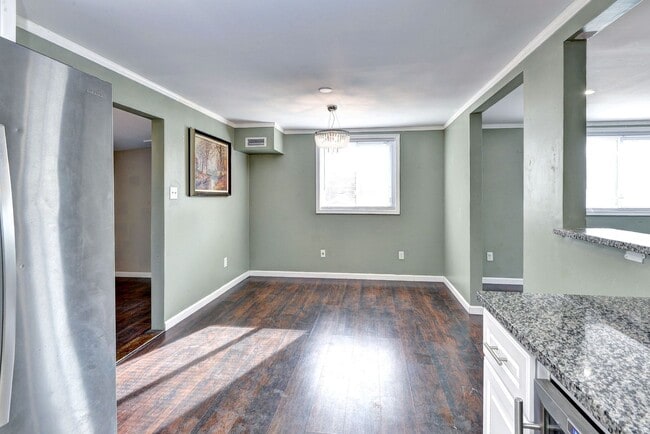 Building Photo - Charming Rental Home in Hampton!