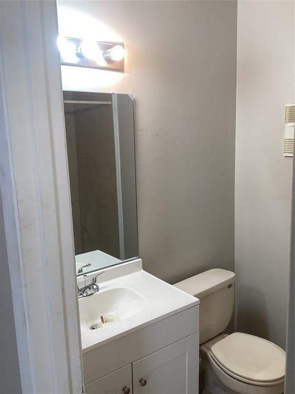 Building Photo - 2050 Bowen Dr