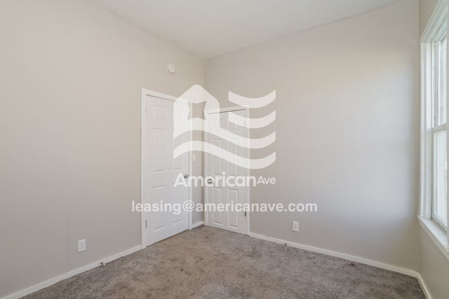 Building Photo - 1725 N Gale Ave