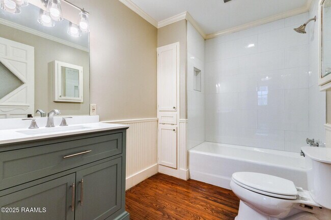 Building Photo - 201 S Orange St