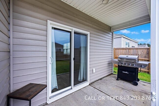 Building Photo - 103 Green Passage Ln